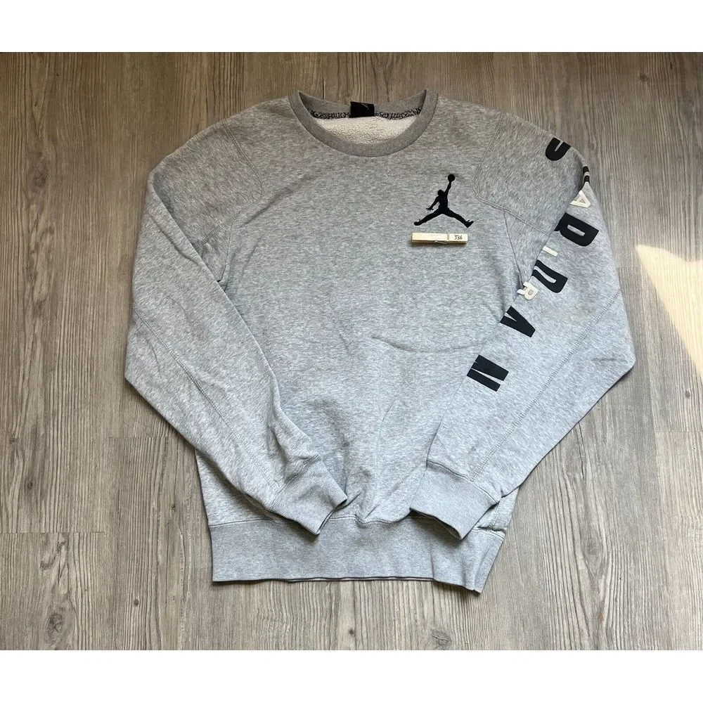 Jordan Gray Mens Crewneck‎ Sweatshirt Size Small Embroidered Big Logo